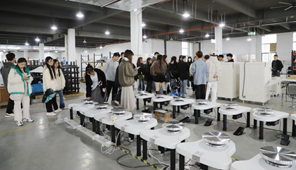 陶瓷創(chuàng)作者組團(tuán)看百陶會(huì)：身臨“企”境，眼見(jiàn)為實(shí)！